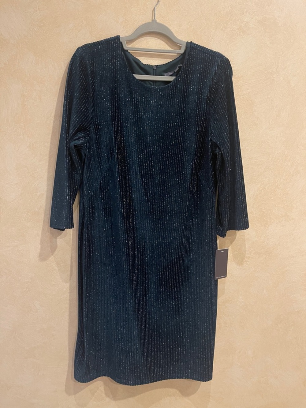 NWT Julia Jordan Dark Green Velvet Sheath Dress with Subtle Metallic Threads